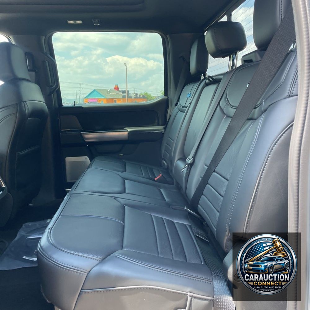 2025 Ford F-450 Super Duty Platinum