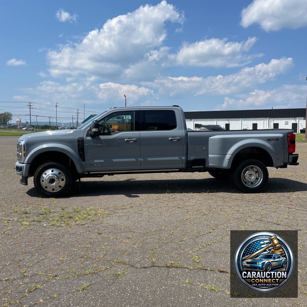 2025 Ford F-450 Super Duty Platinum