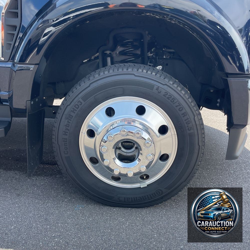 2023 Ford F-450 Super Duty Lariat