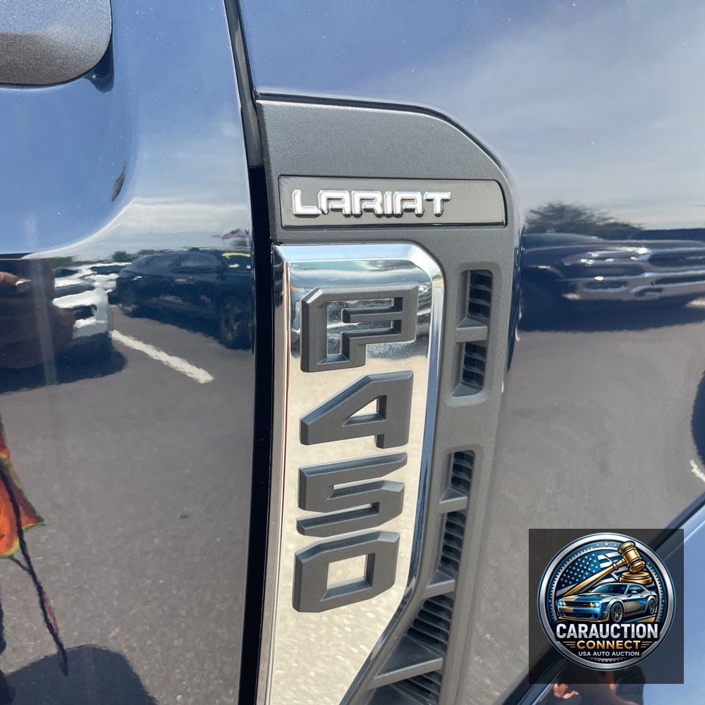 2023 Ford F-450 Super Duty Lariat