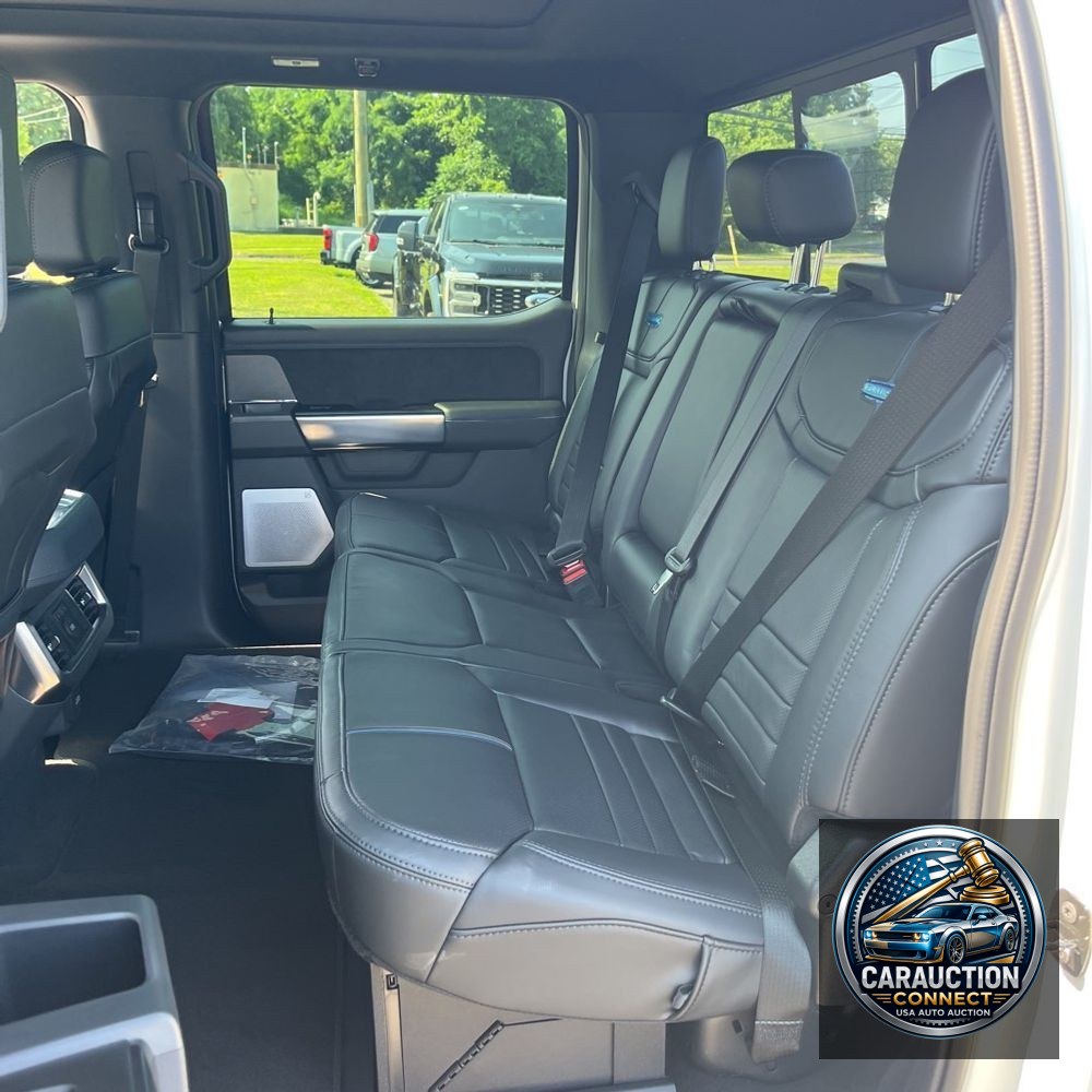 2025 Ford F-450 Super Duty Platinum