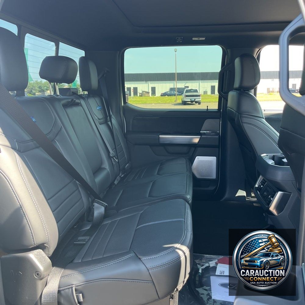 2025 Ford F-450 Super Duty Platinum