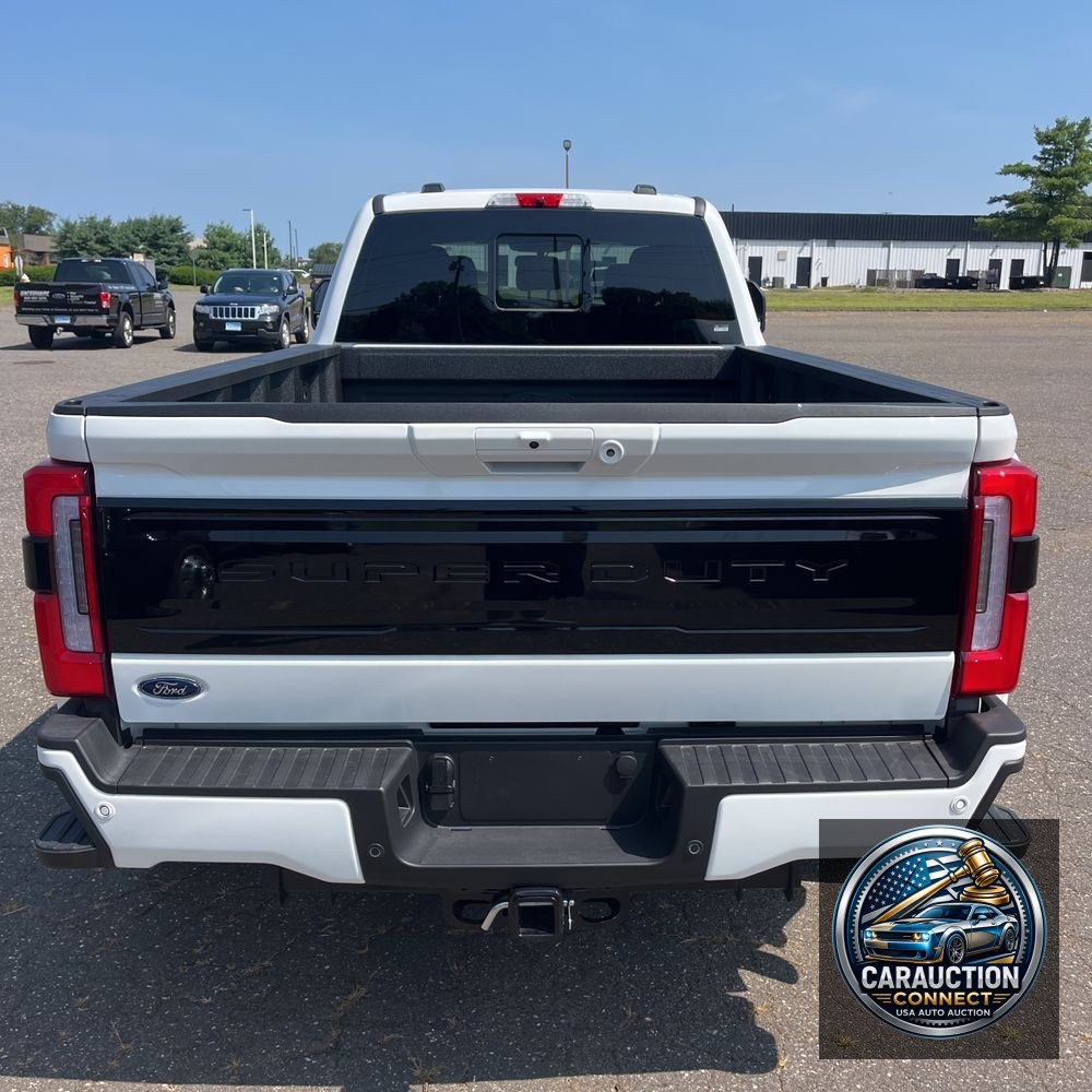 2025 Ford F-450 Super Duty Platinum