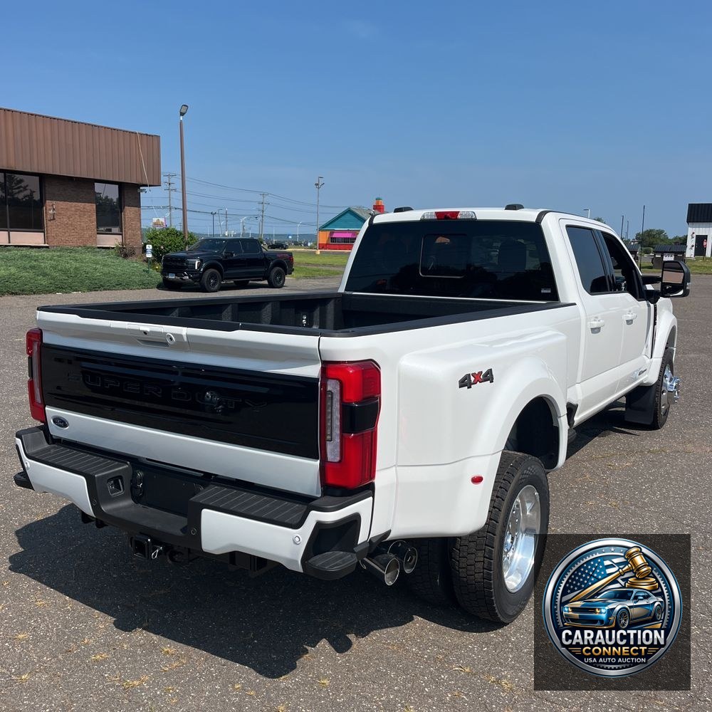 2025 Ford F-450 Super Duty Platinum