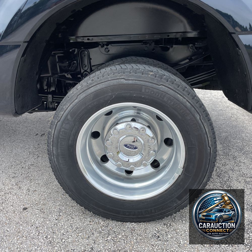 2023 Ford F-450 Super Duty Lariat