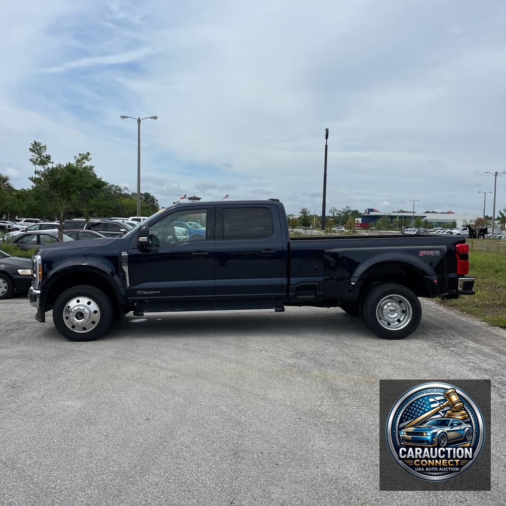 2023 Ford F-450 Super Duty Lariat