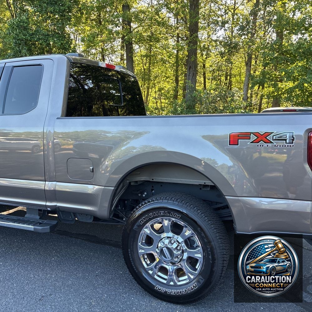2022 Ford F-350 Super Duty Lariat