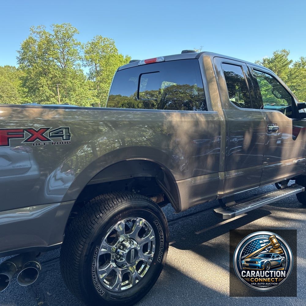 2022 Ford F-350 Super Duty Lariat