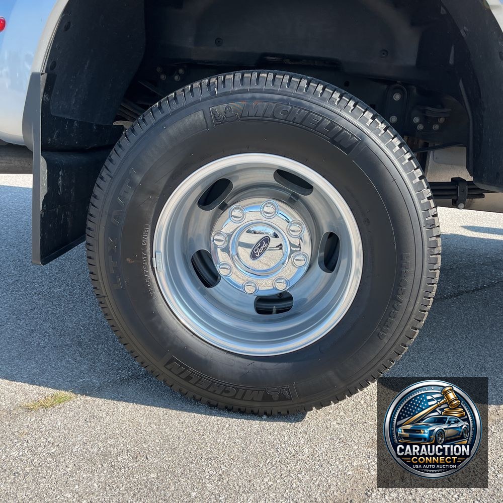 2023 Ford F-350 Super Duty Lariat