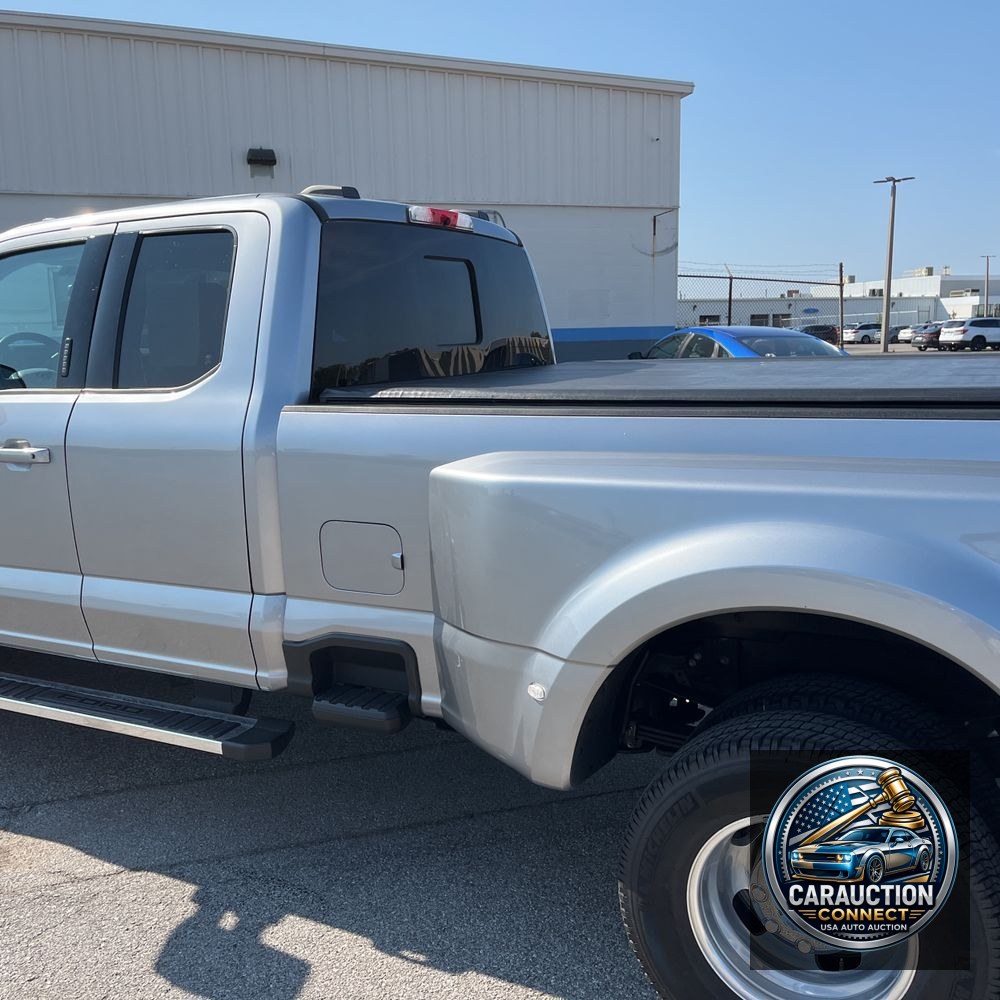 2023 Ford F-350 Super Duty Lariat