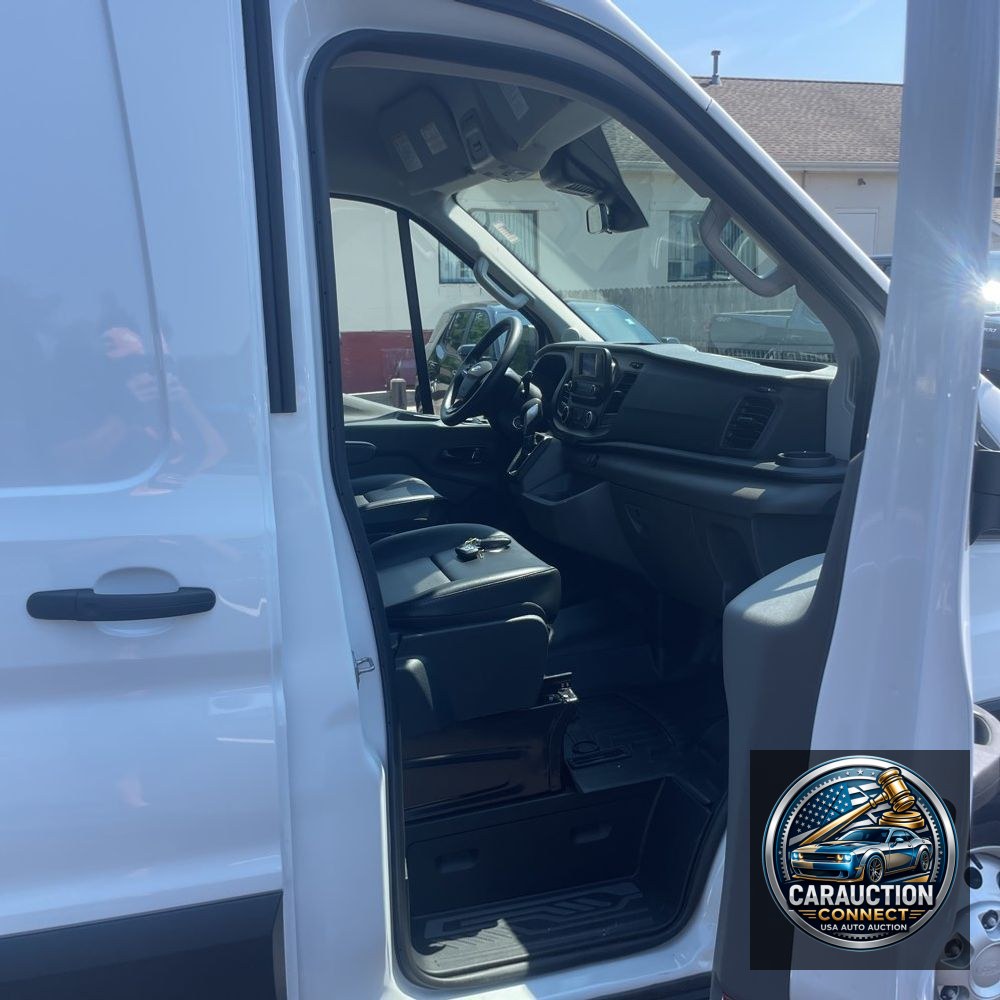 2024 Ford Transit 250