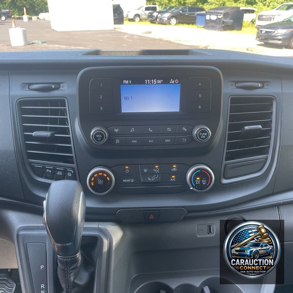 2024 Ford Transit 250