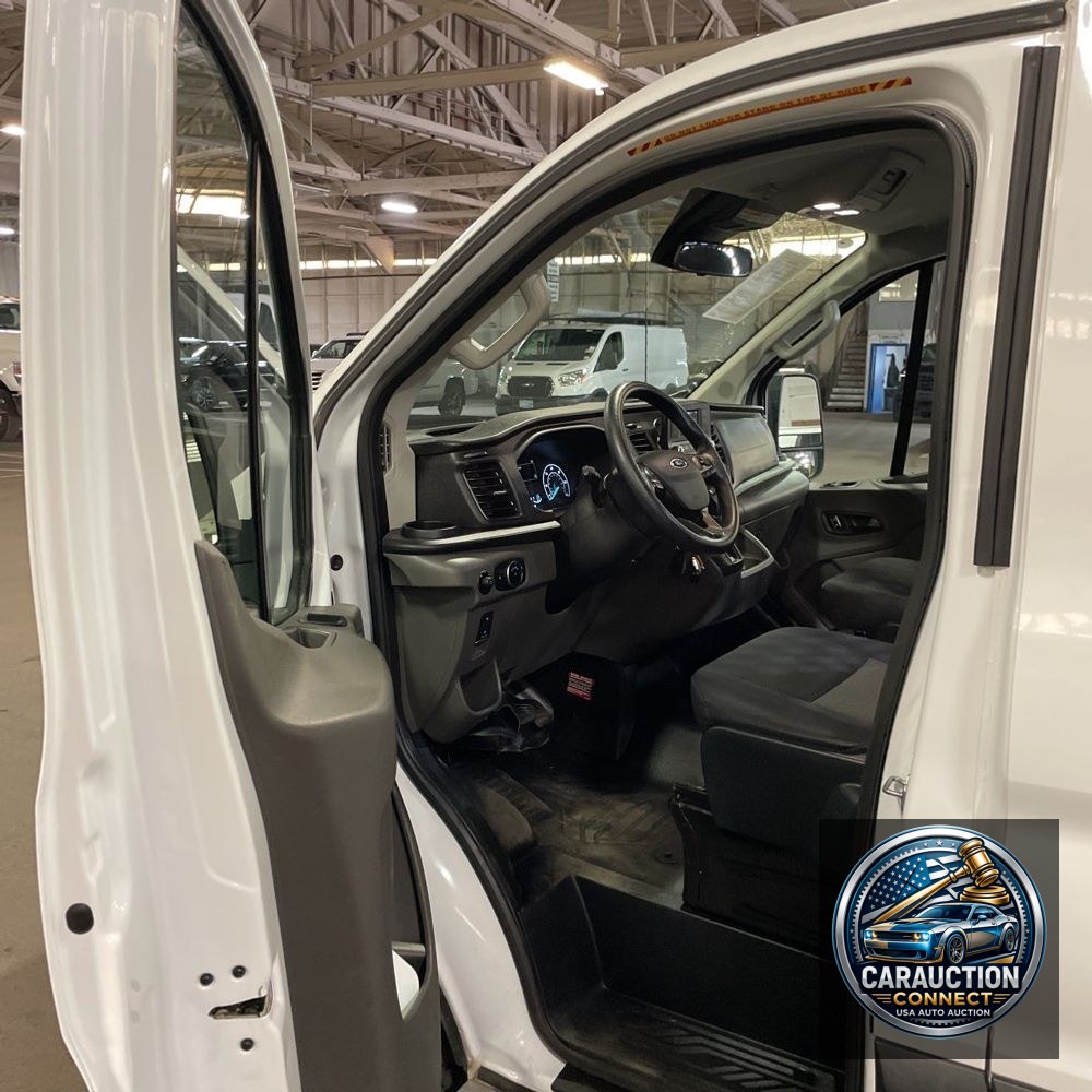 2023 Ford Transit 250 Base