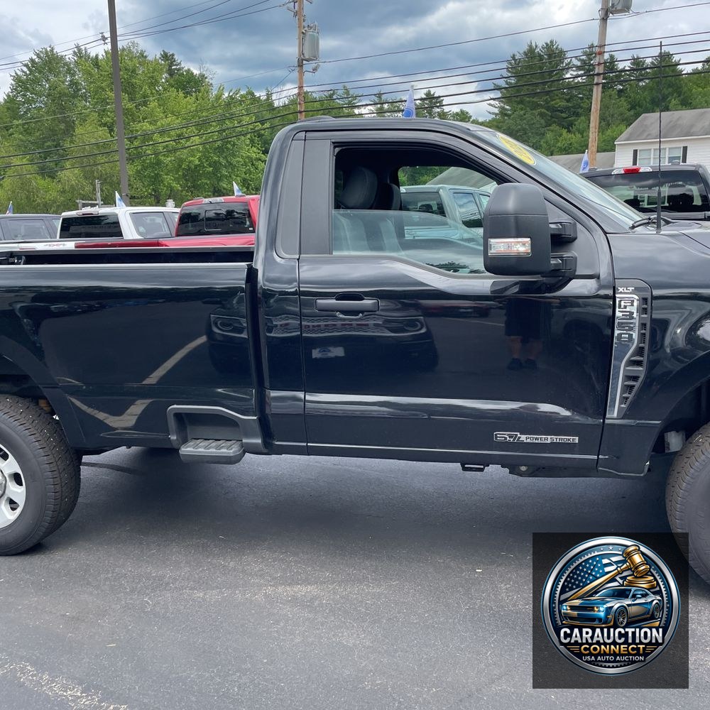 2023 Ford F350 S/D XLT