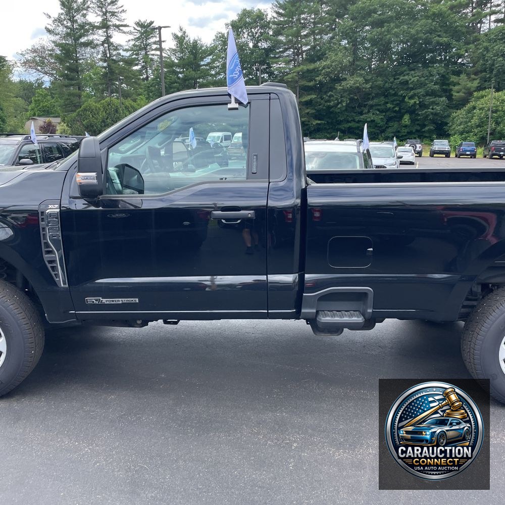 2023 Ford F350 S/D XLT