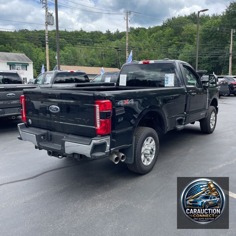 2023 Ford F350 S/D XLT