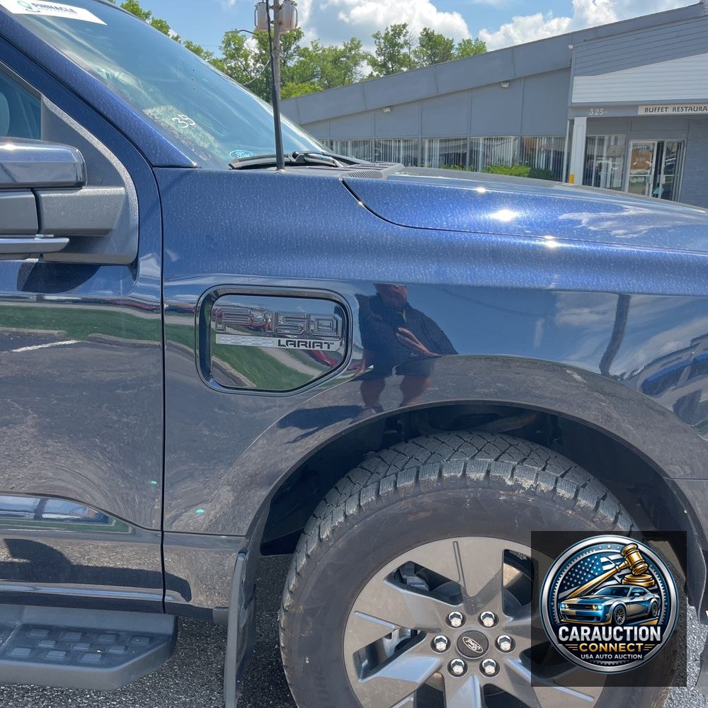 2023 Ford F150 Lightning Lariat