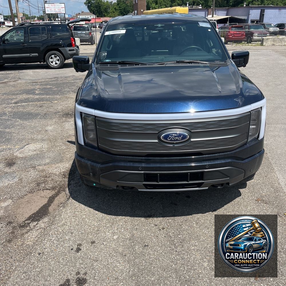 2023 Ford F150 Lightning Lariat