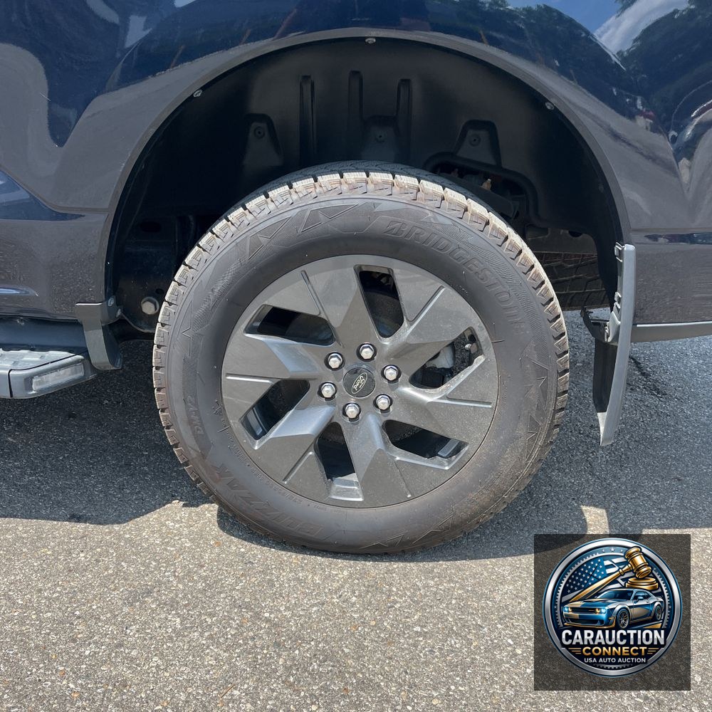 2023 Ford F150 Lightning Lariat