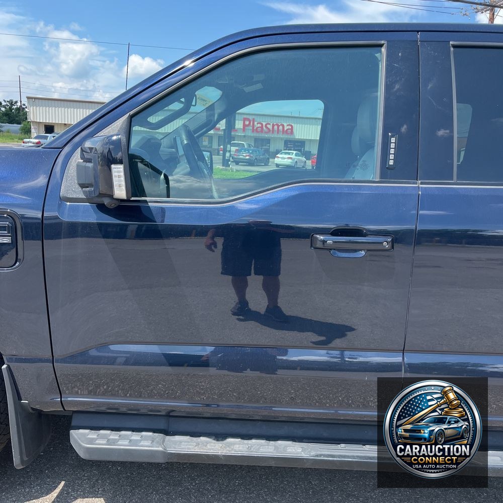 2023 Ford F150 Lightning Lariat
