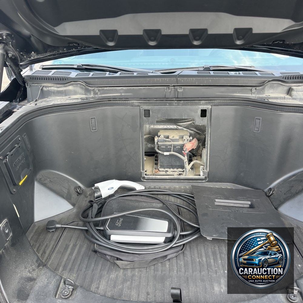 2023 Ford F150 Lightning Lariat