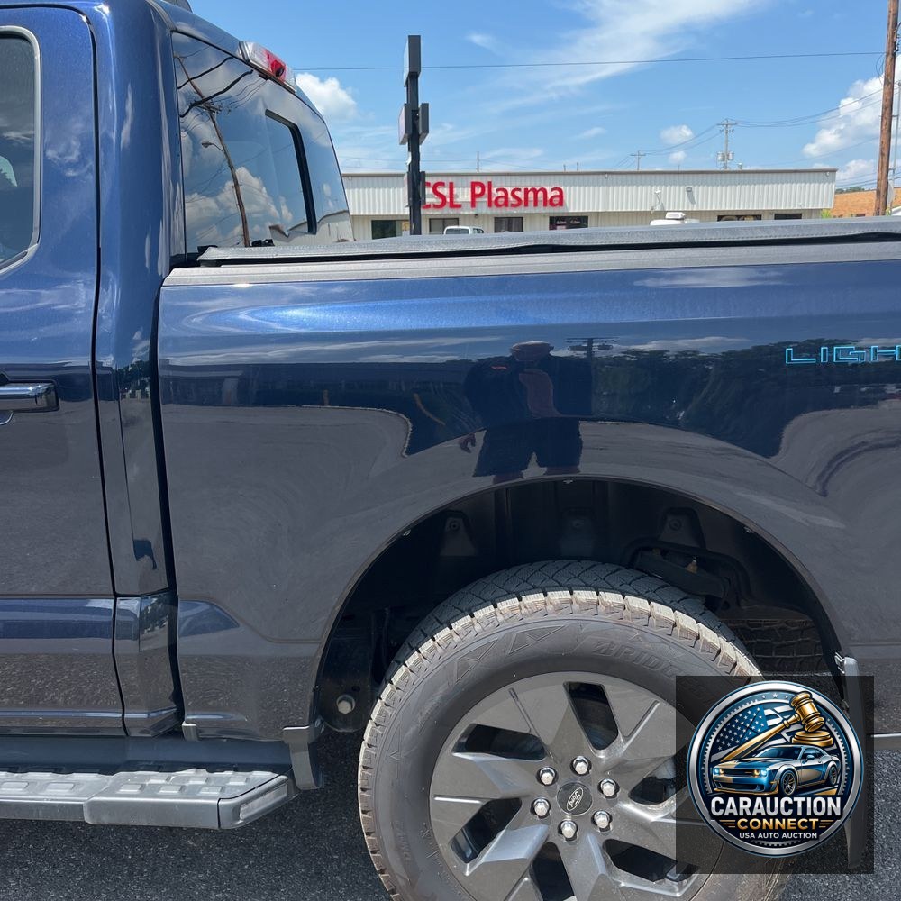 2023 Ford F150 Lightning Lariat