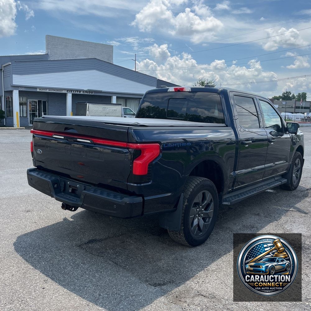 2023 Ford F150 Lightning Lariat