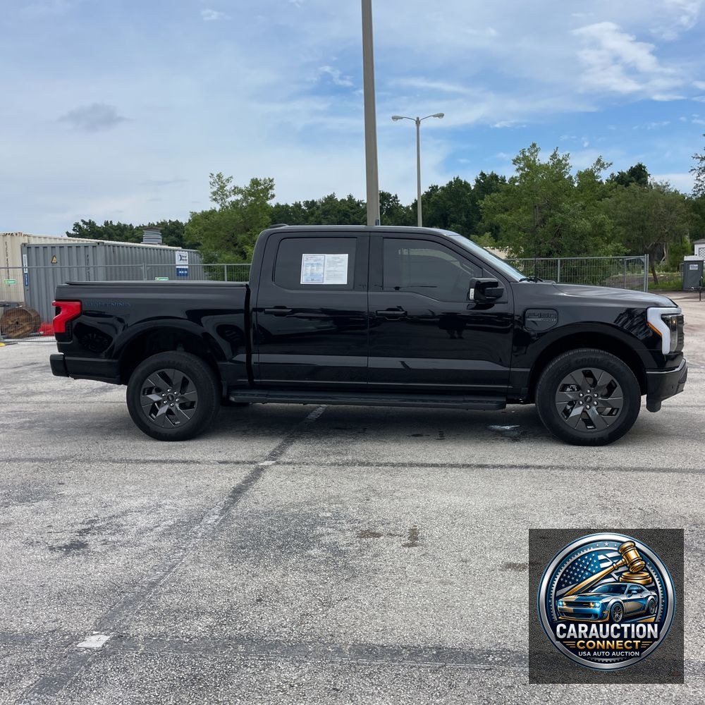 2023 Ford F-150 Lightning Lariat