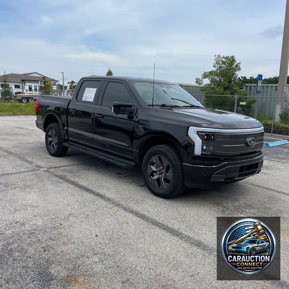 2023 Ford F-150 Lightning Lariat