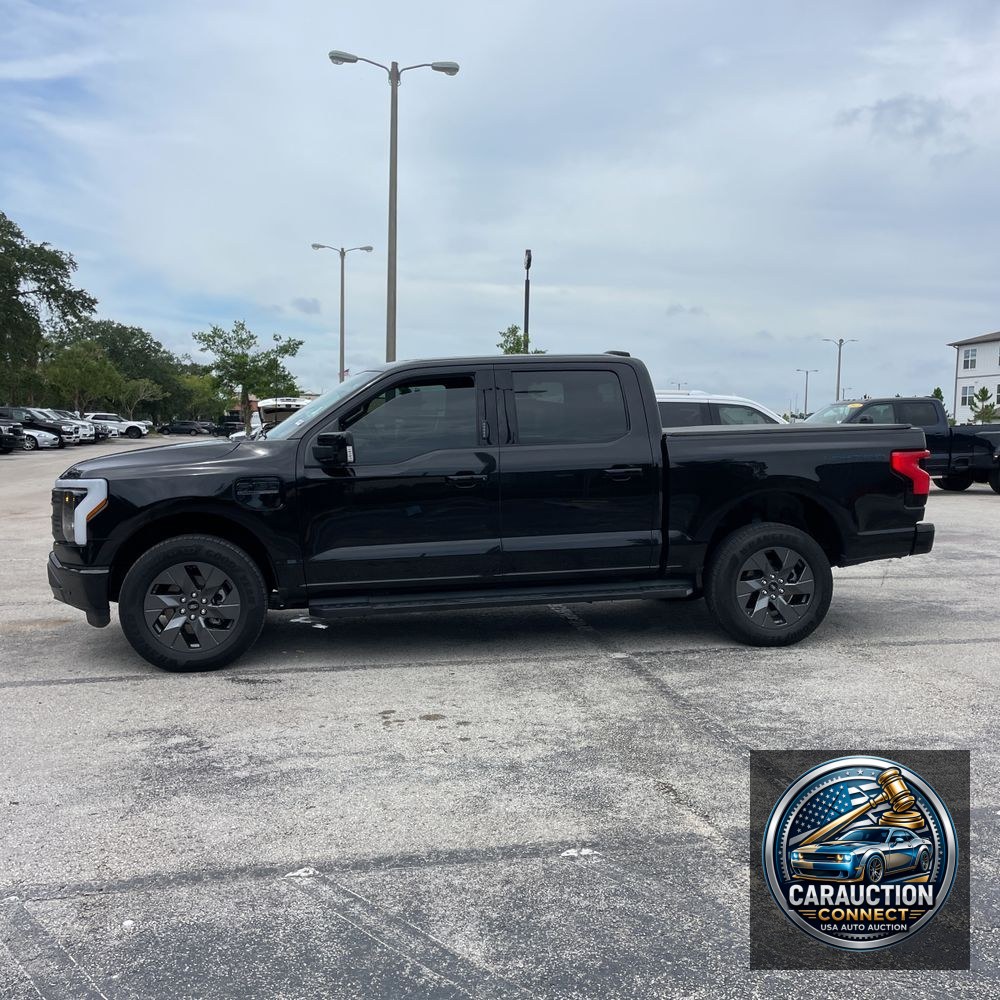 2023 Ford F-150 Lightning Lariat