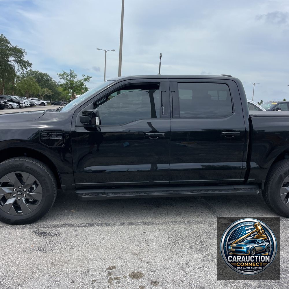 2023 Ford F-150 Lightning Lariat