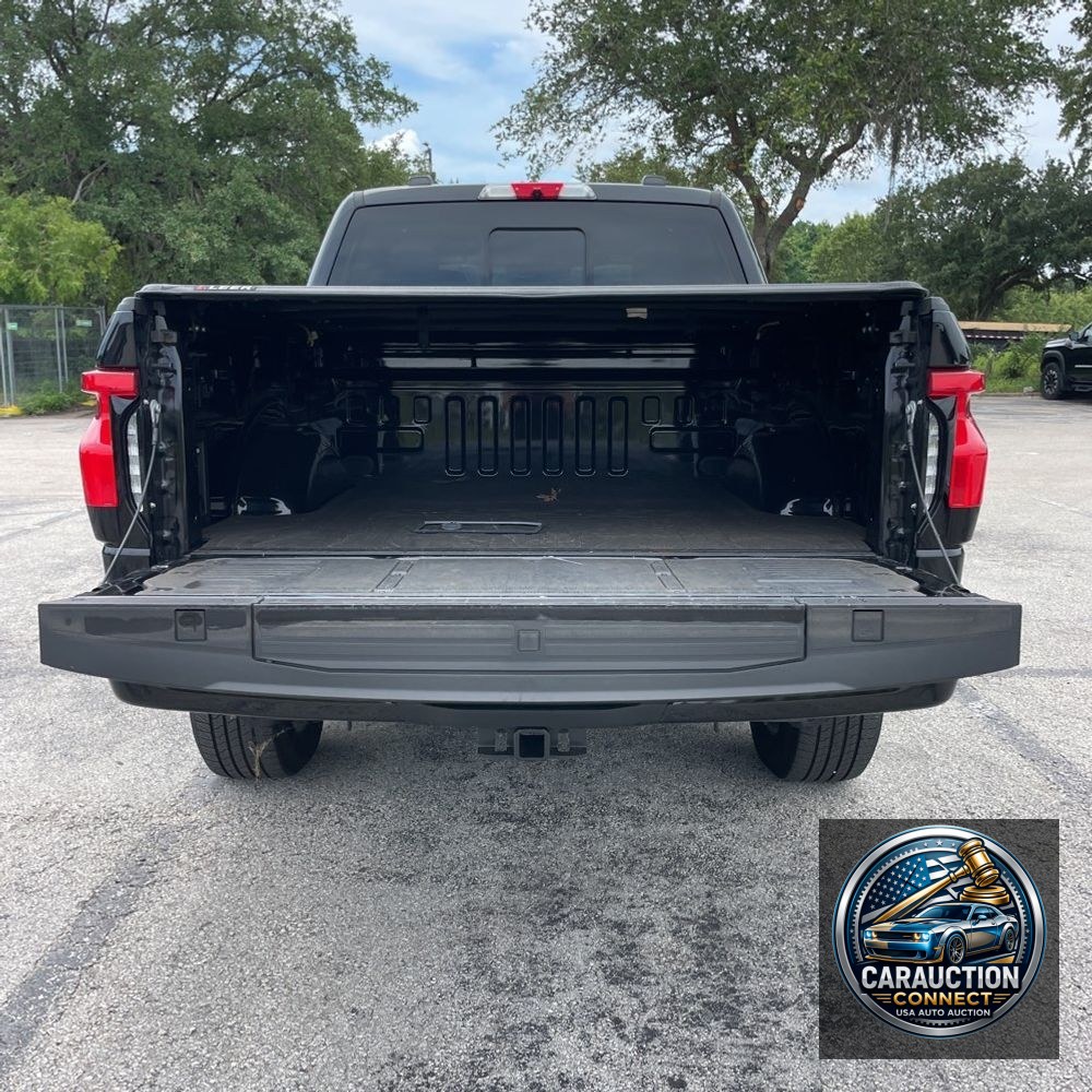 2023 Ford F-150 Lightning Lariat