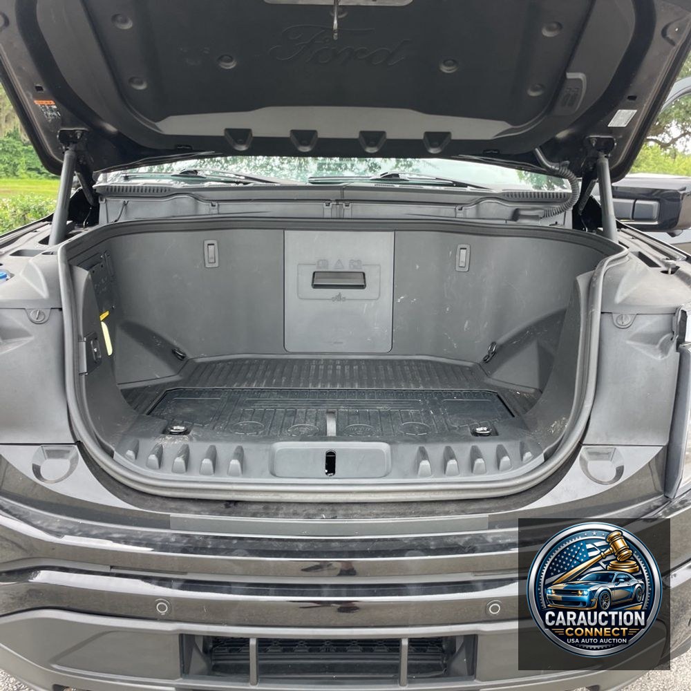 2023 Ford F-150 Lightning Lariat