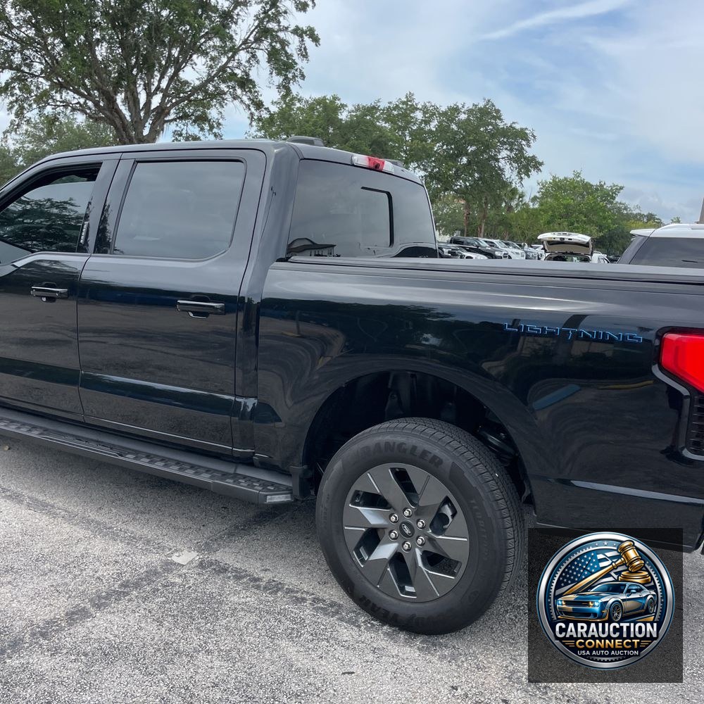 2023 Ford F-150 Lightning Lariat