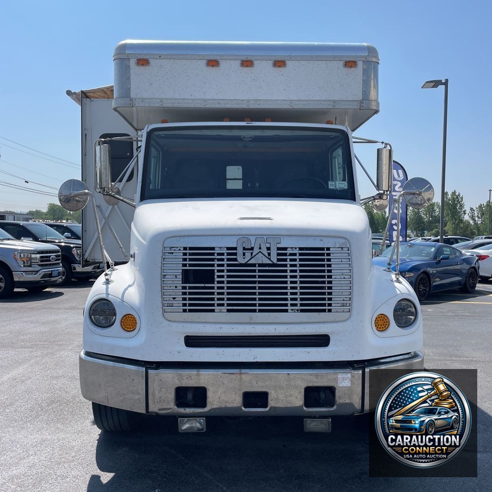 2002 Freightliner Commercial FL-112 112"BBC Conv Cab SBA Truck 4X2