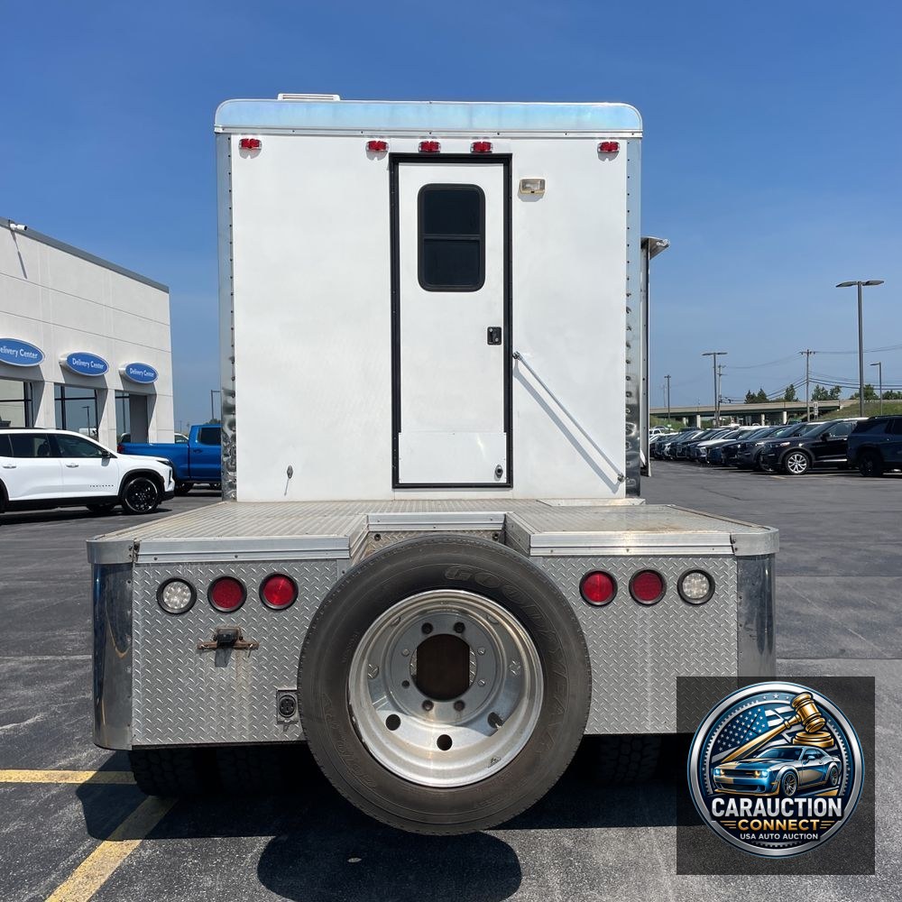 2002 Freightliner Commercial FL-112 112"BBC Conv Cab SBA Truck 4X2