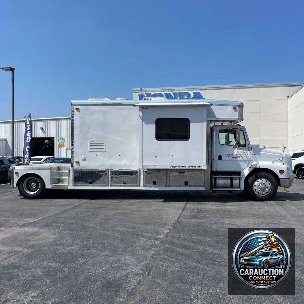 2002 Freightliner Commercial FL-112 112"BBC Conv Cab SBA Truck 4X2