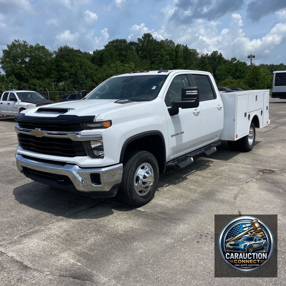2024 Chevrolet Silverado 3500HD CC LT