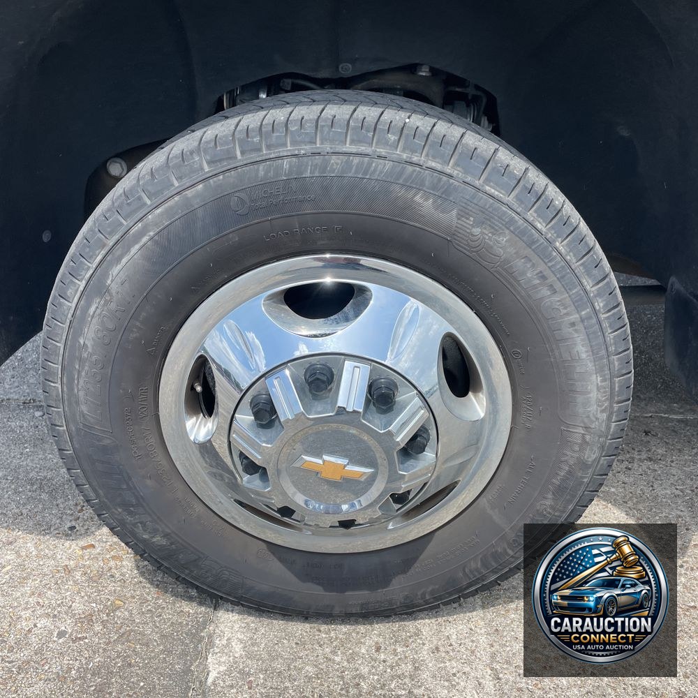 2024 Chevrolet Silverado 3500HD CC LT