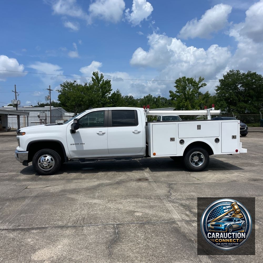 2024 Chevrolet Silverado 3500HD CC LT