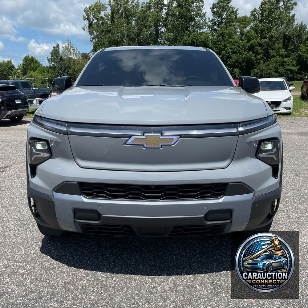 2025 Chevrolet Silverado EV LT