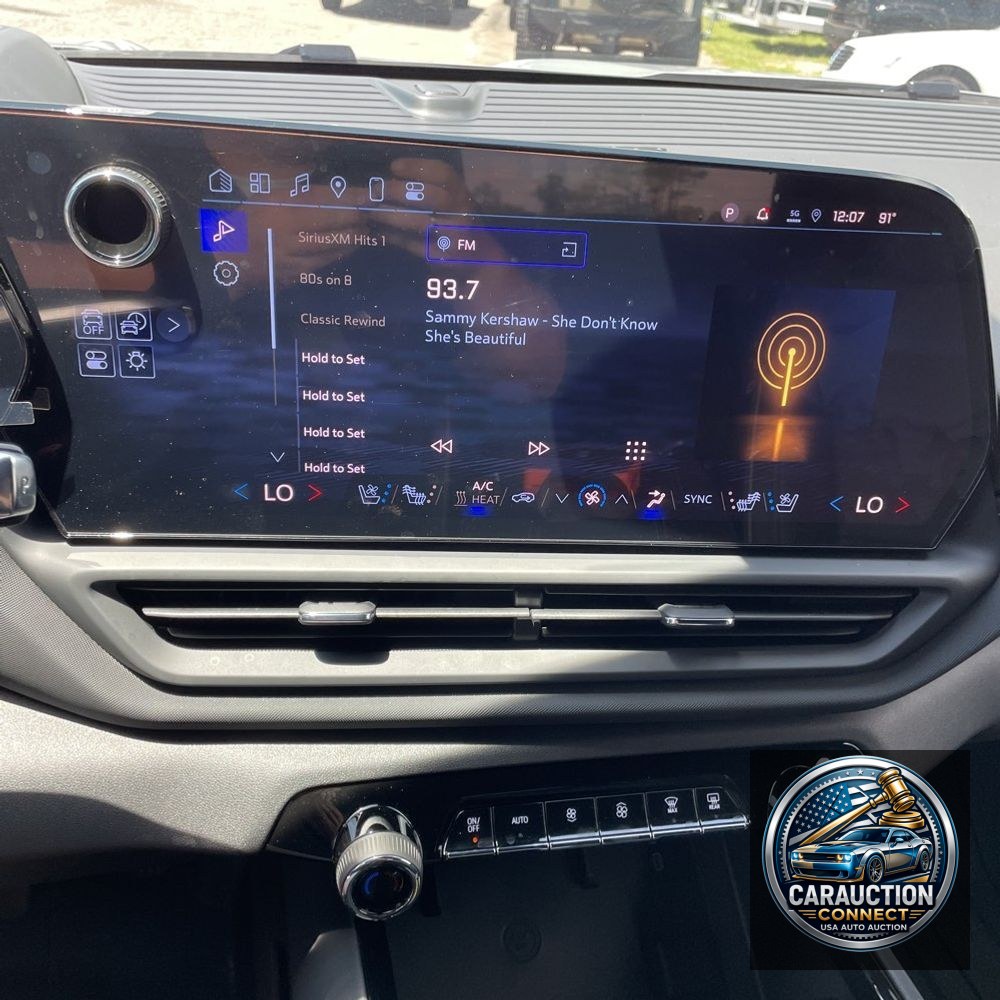 2025 Chevrolet Silverado EV LT