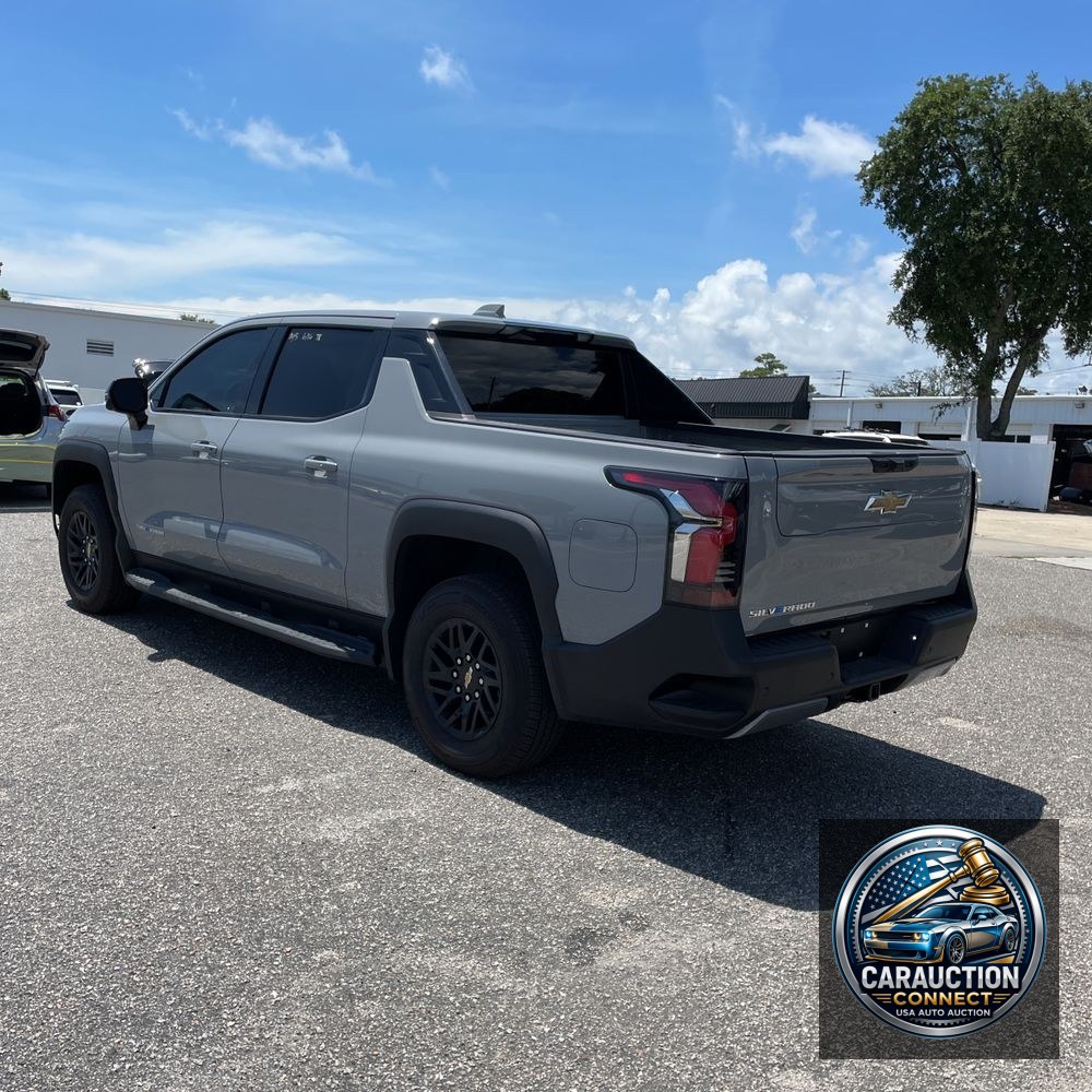 2025 Chevrolet Silverado EV LT