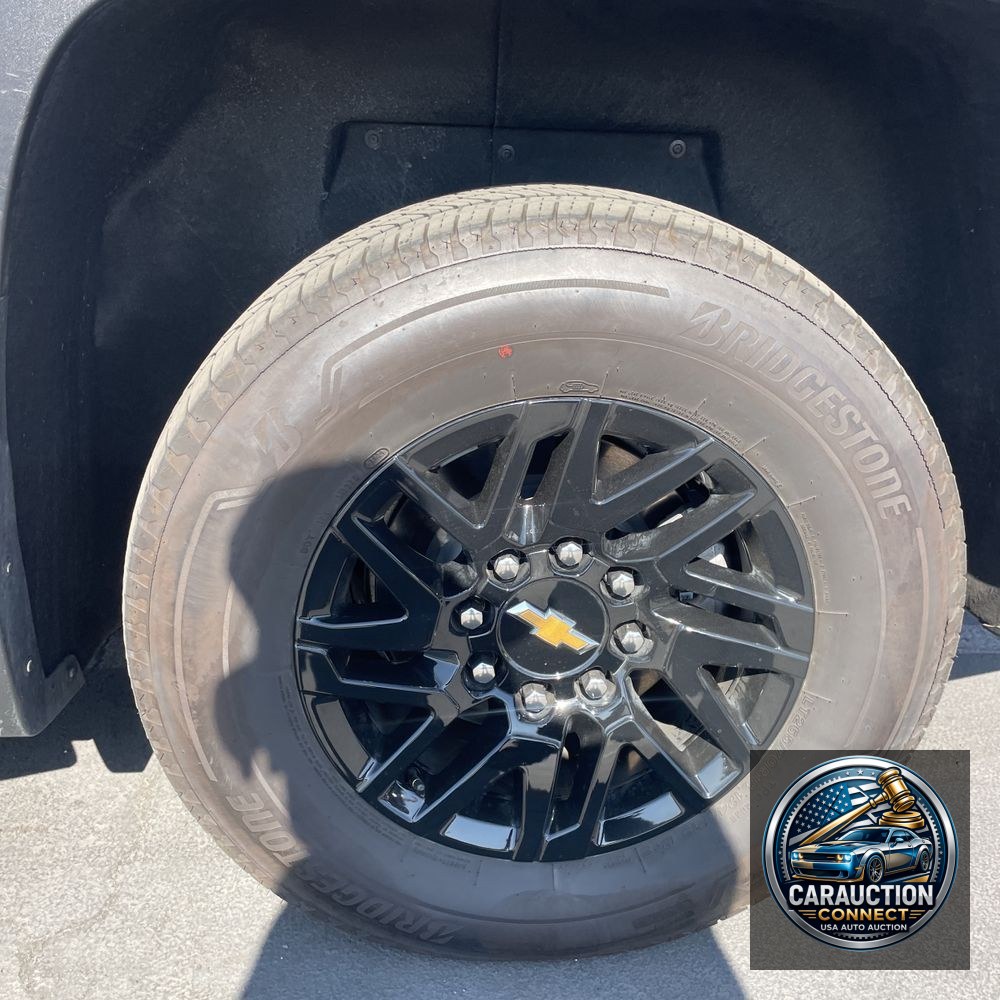 2025 Chevrolet Silverado EV LT