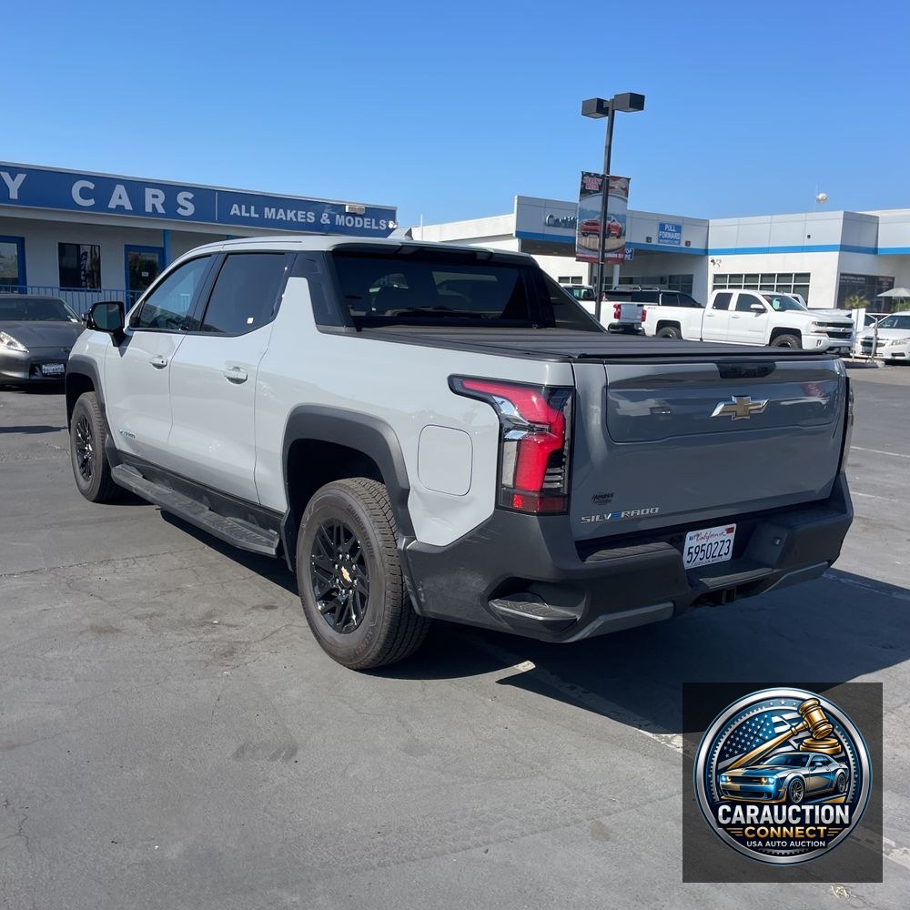 2025 Chevrolet Silverado EV LT