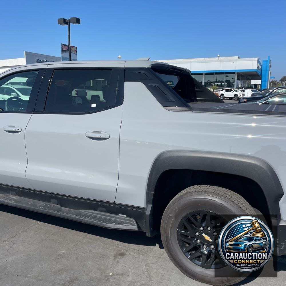 2025 Chevrolet Silverado EV LT