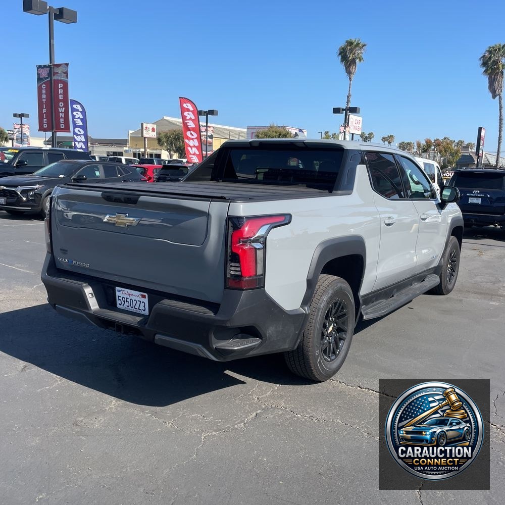 2025 Chevrolet Silverado EV LT