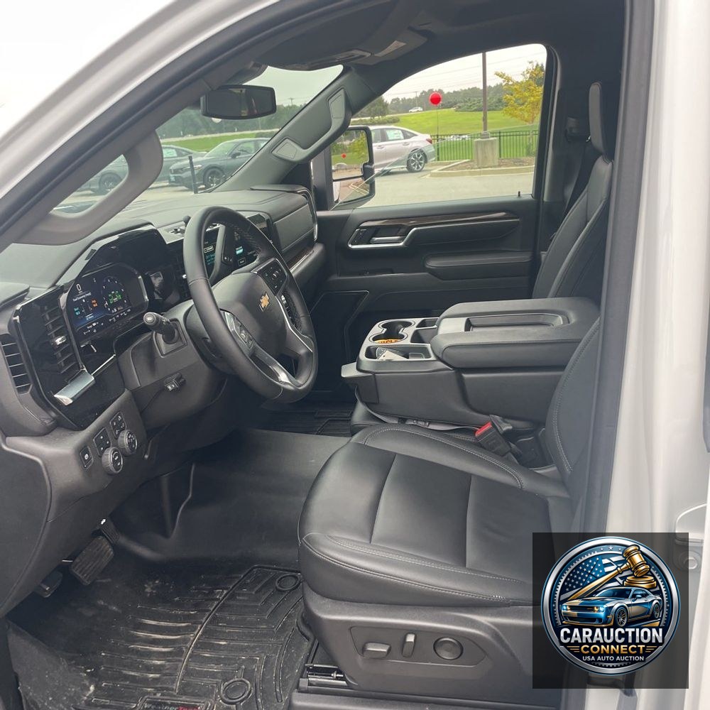 2025 Chevrolet Silverado 3500HD LT
