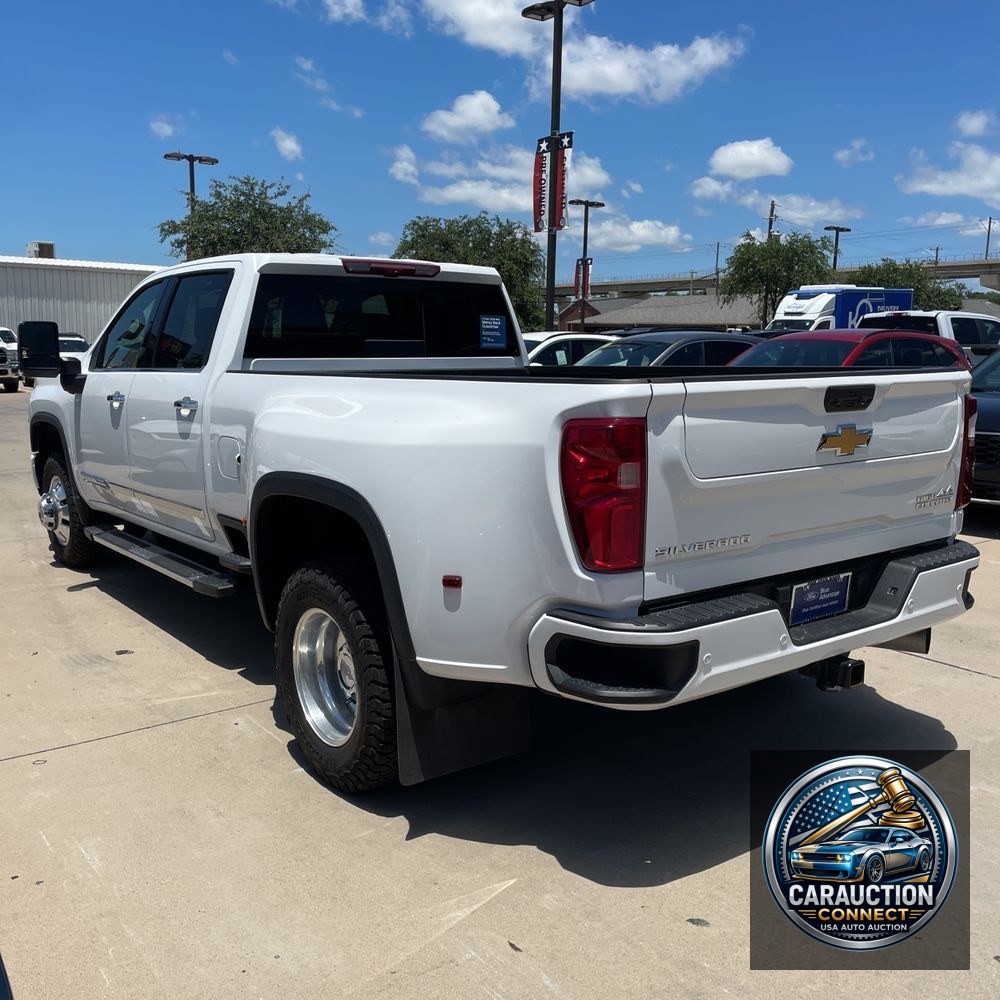2025 Chevrolet Silverado 3500HD High Country