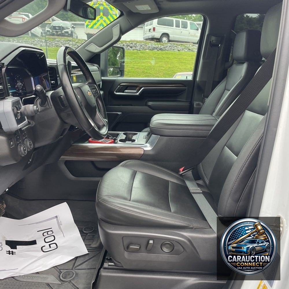 2024 Chevrolet Silverado 3500HD LT